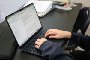 AI-deteksjon på norsk bokmål og nynorsk – Hva fungerer